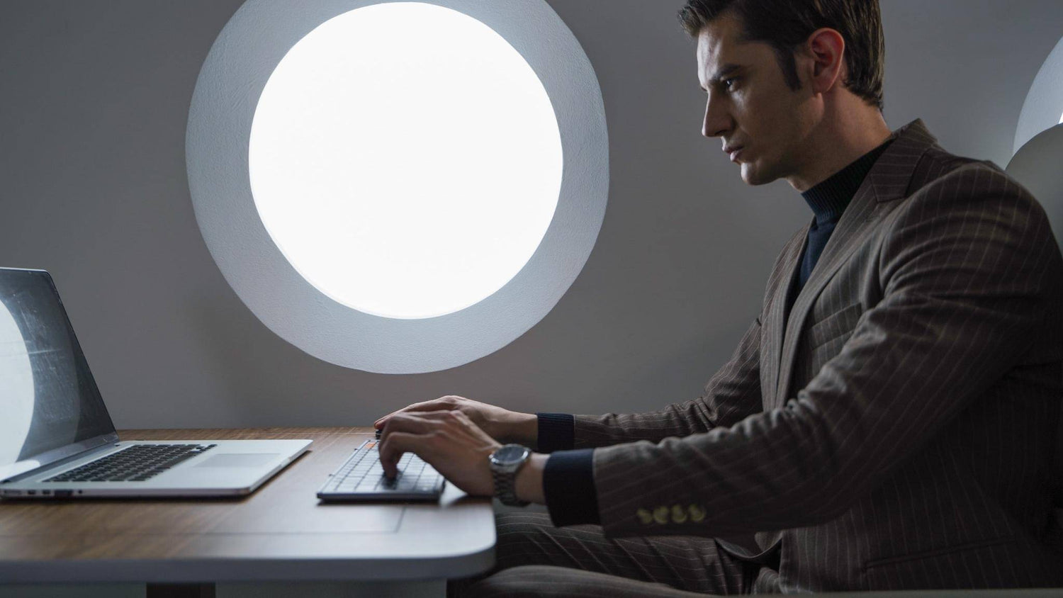 Take Your Office With You Anywhere With The ProtoArc XKM01 LX Combo Kit