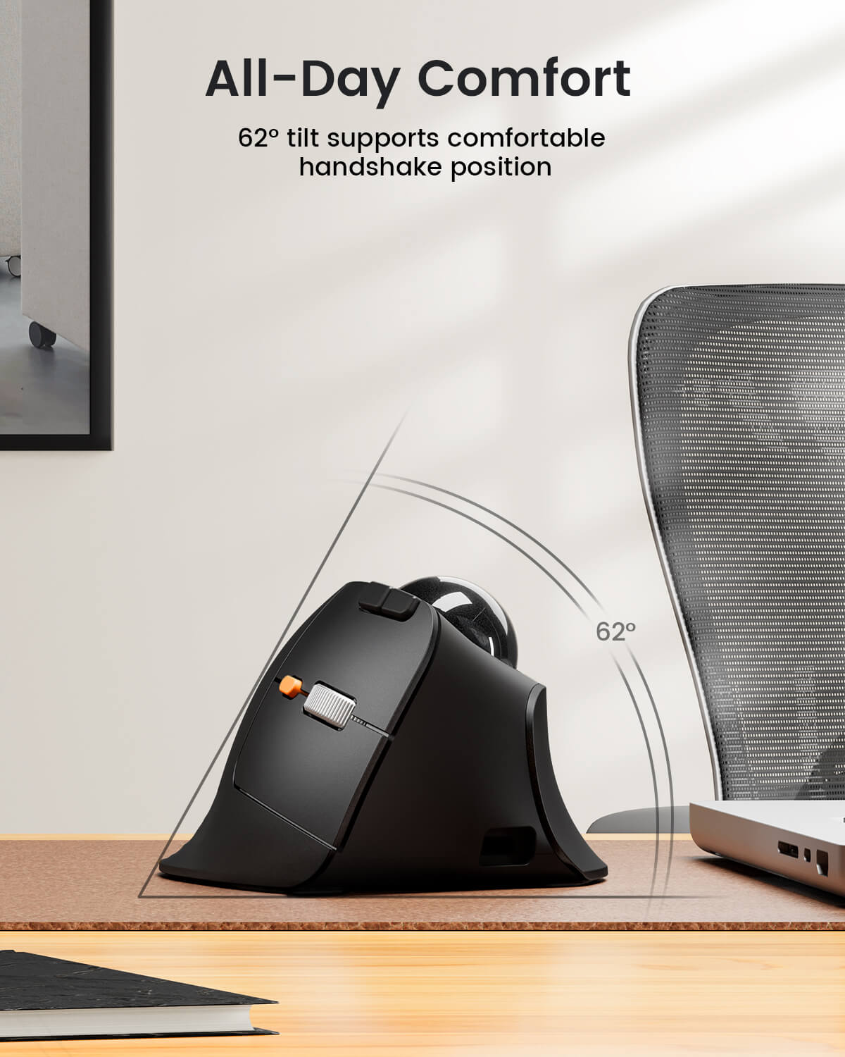 Black EM05 NL ergonomic vertical wireless trackball mouse with 62-degree tilt for comfortable handshake position.