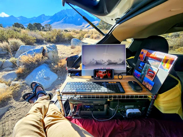 EK04 Split Ergonomic Keyboard and numeric keypad in a mobile workstation setup.
